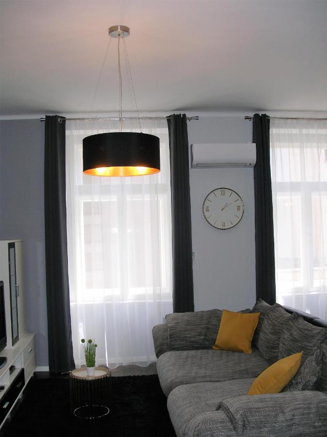 Apartman Neverin Apartment Rijeka Ngoại thất bức ảnh